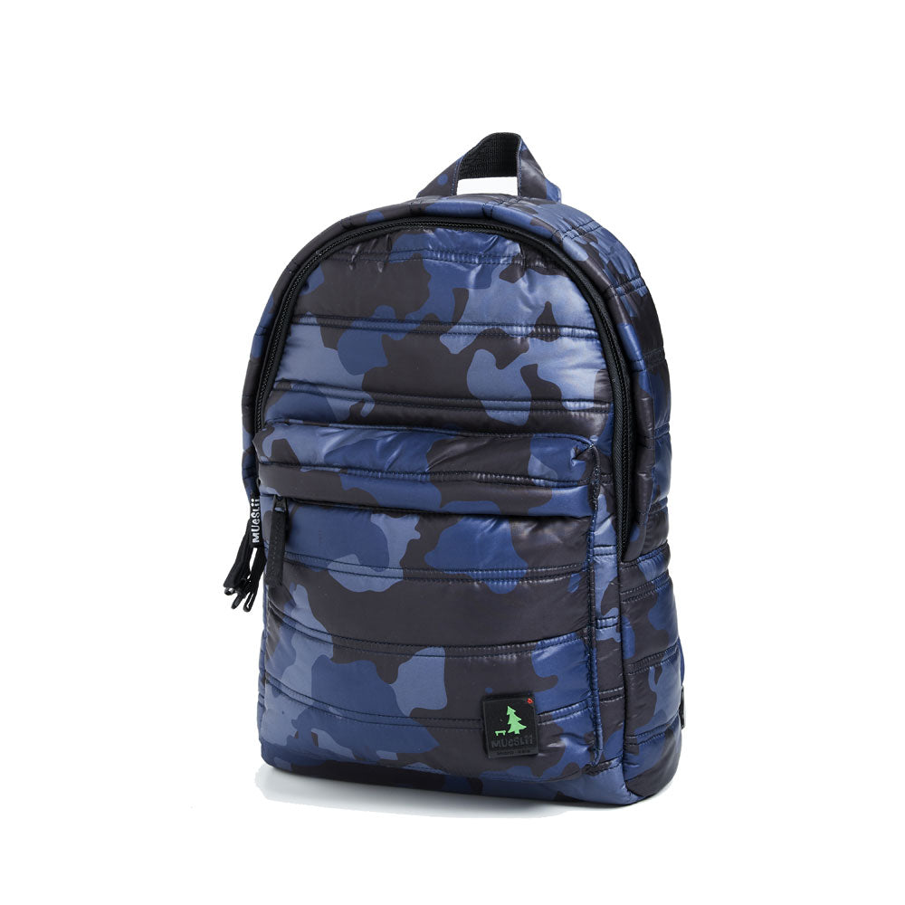 Mueslii original puffer daily backpack made of high density nylon and Ykk zips, color navy camo, light and confortable.