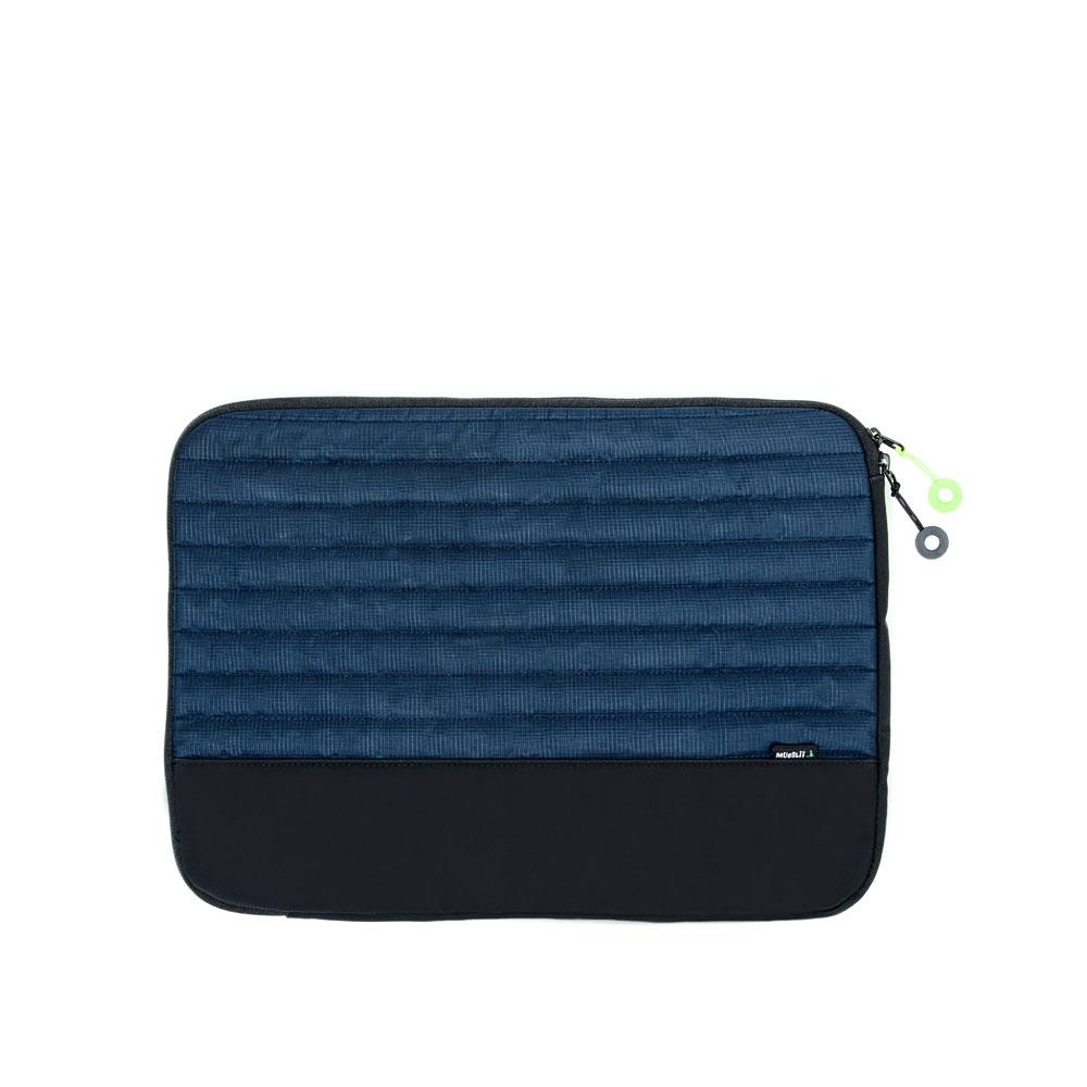Mueslii 16" padded laptop sleeves made of rip stop nylon and Ykk zips, color rip stop blue, front view.