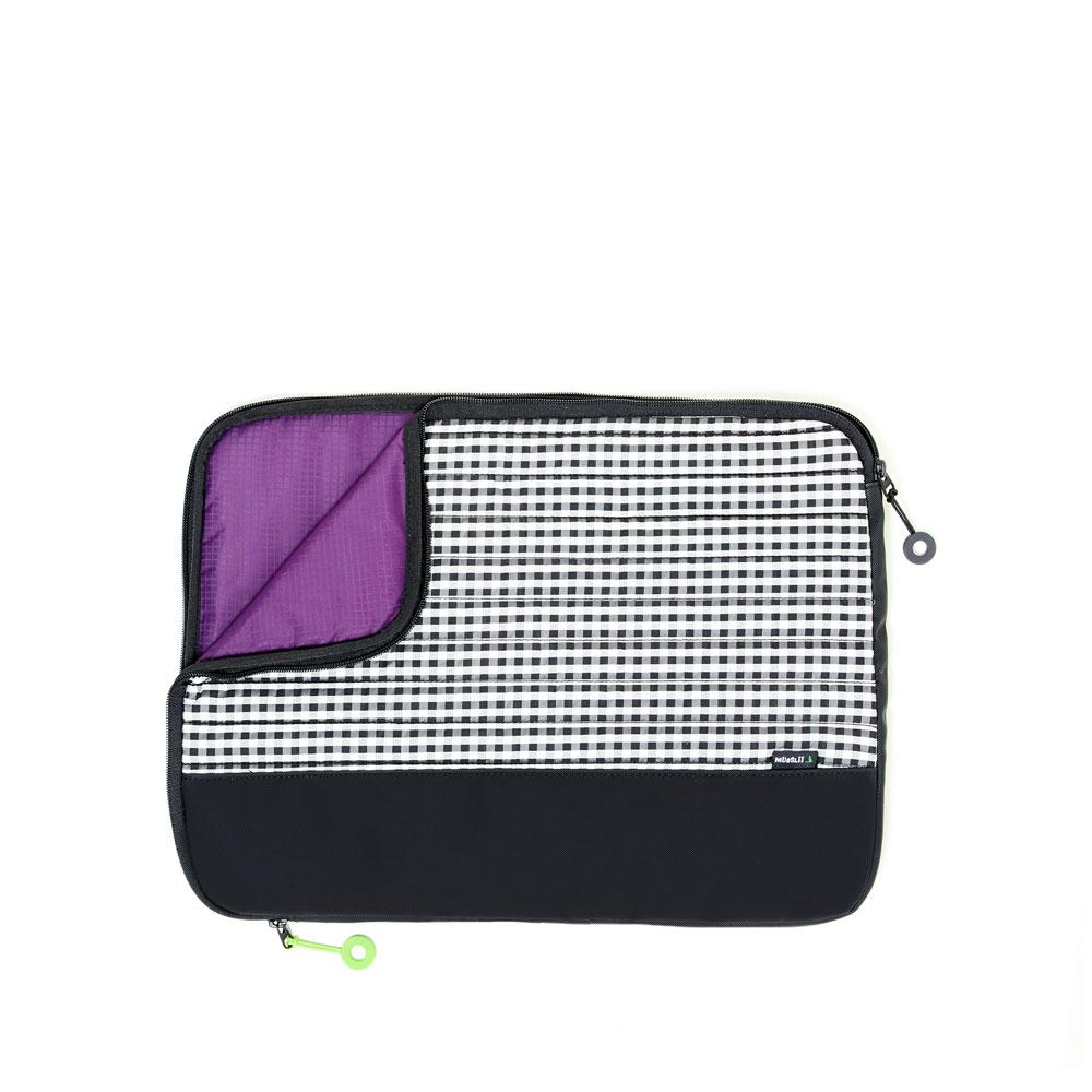 Mueslii 16" padded laptop sleeves made of rip stop nylon and Ykk zips, color chequered, inside view.